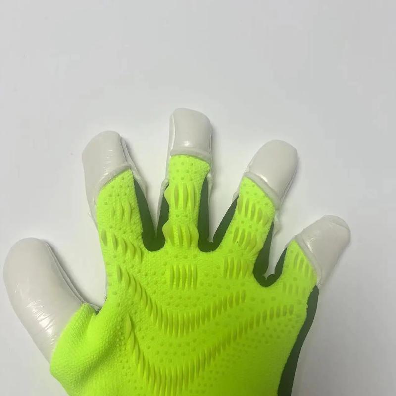 Latex Soccer Goalkeeper Gloves with Enhanced Grip