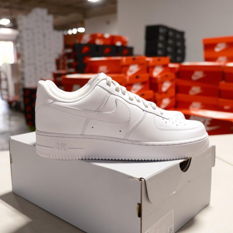 Pre-owned NIKE Air Force 1 Low '07 White CW2288 111