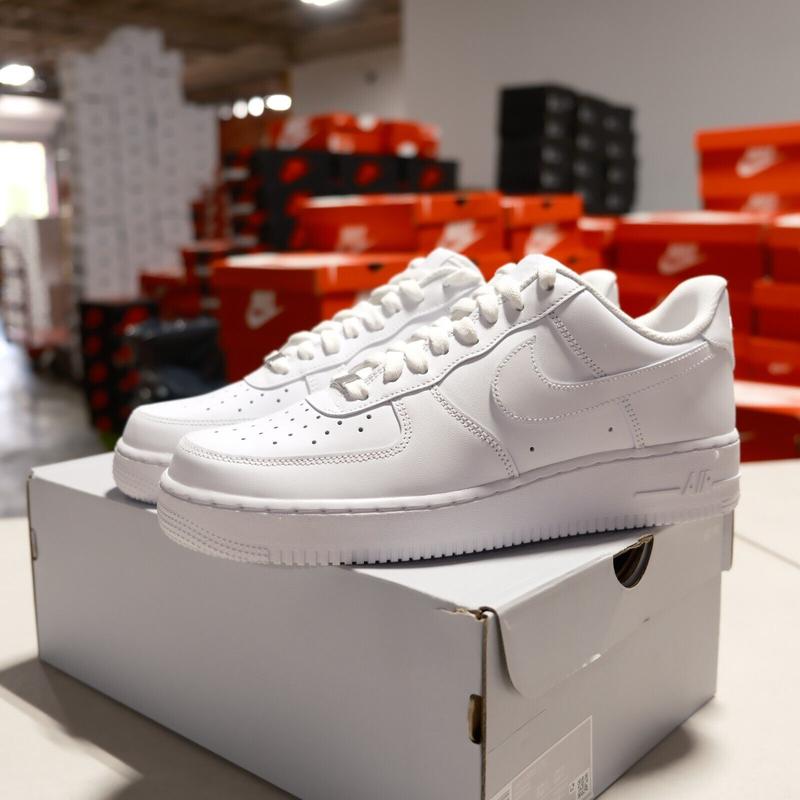 Pre-owned NIKE Air Force 1 Low '07 White CW2288 111