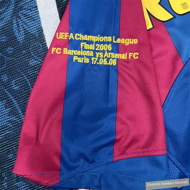 05-06 Champions League  home short sleeve NO.10 Ronaldinho Soccer Jersey