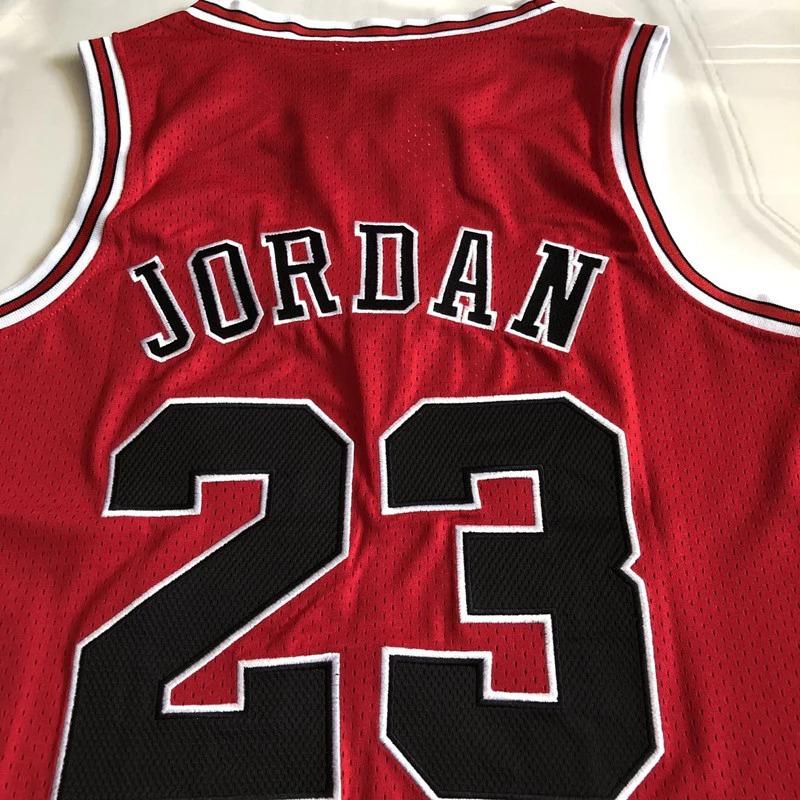 Classic NBA Chicago Bulls Michael Jordan Jersey Mitchell & Ness Red 1997-98 Jersey